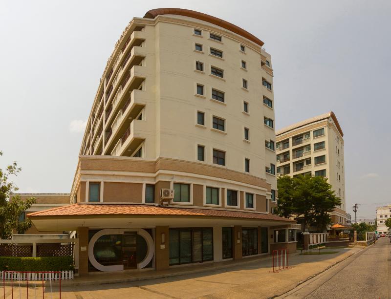 Lasalle Suites Hotel & Residence Bangkok Exterior foto